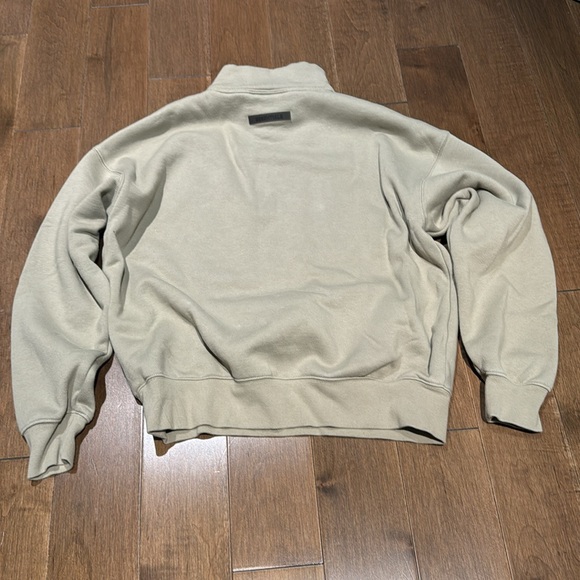 Essentials sweatshirt sz xs - Picture 3 of 5